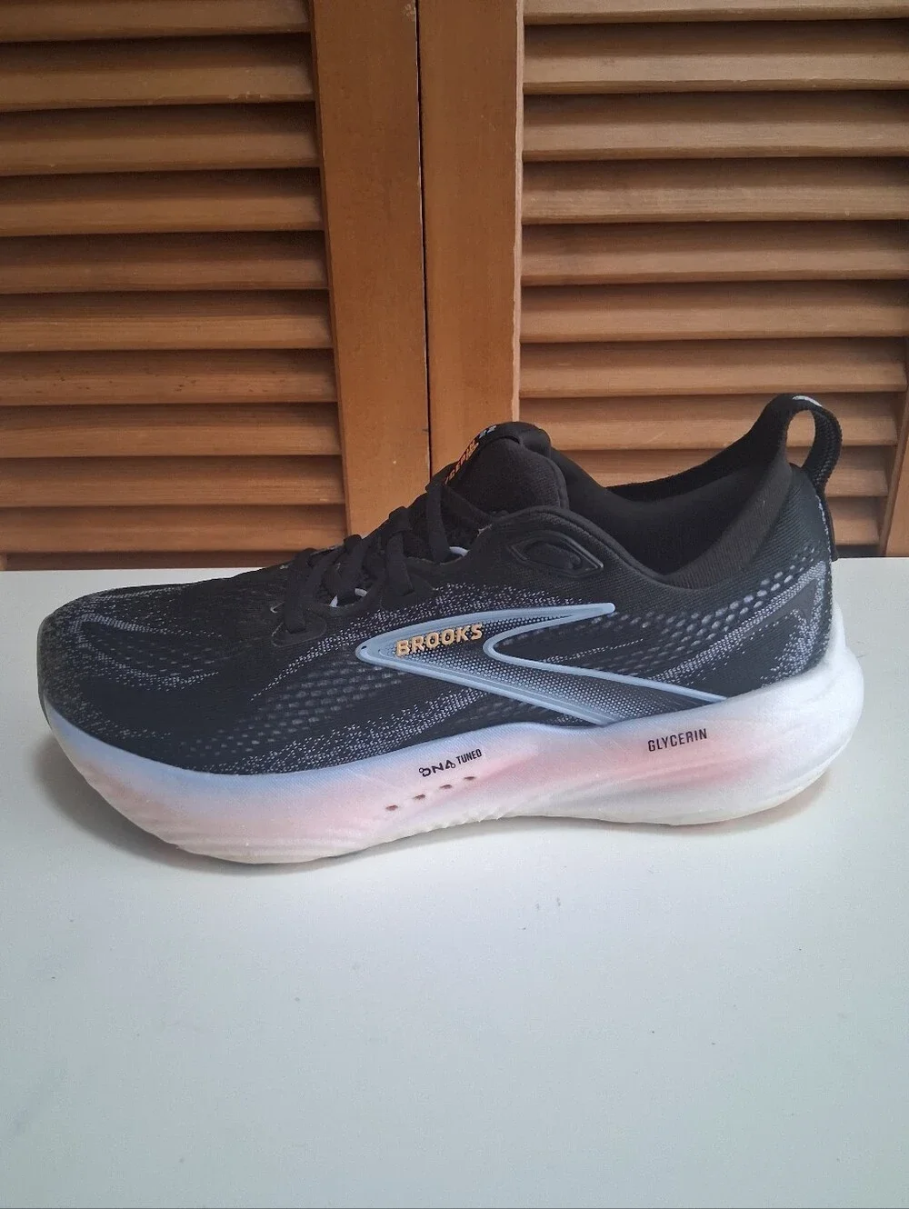Brooks Glycerin 22 Black Blue Heron Orange Womens Running Shoe * Size: 9.5